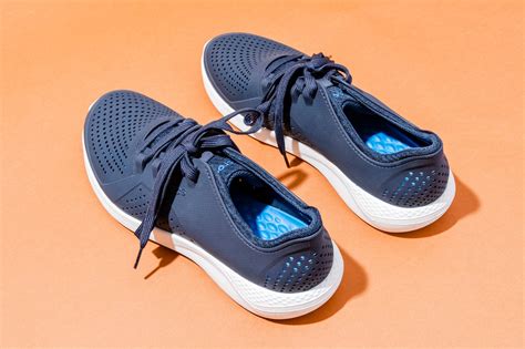 walking shoes for water